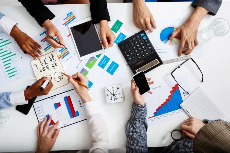 Cómo organizar las finanzas de un pequeño negocio y controlar los gastos